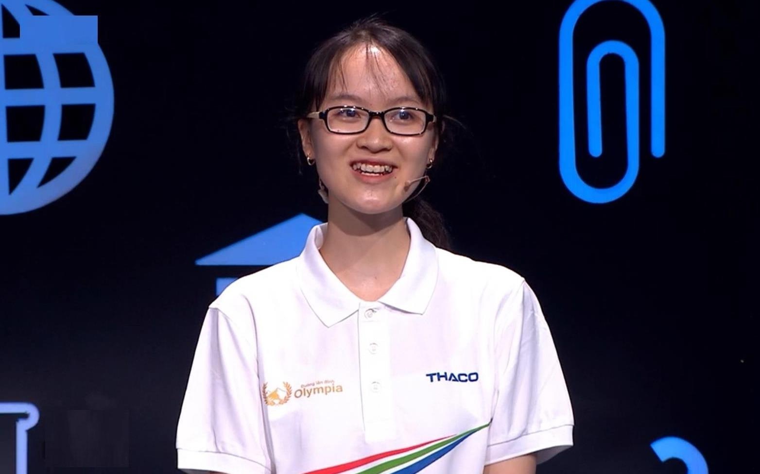 Nu sinh 2002 'tai xuat' voi man nhay Kpop soi dong o san khau Olympia hinh anh