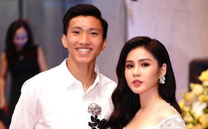 Cac hot girl, streamer than thiet voi cau thu doi tuyen Viet Nam hinh anh