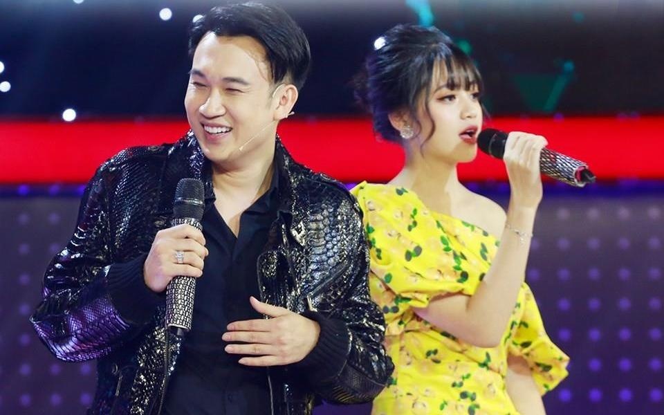 Hot girl Hoc vien Hang khong duoc Duong Trieu Vu khuyen di thi hoa hau hinh anh