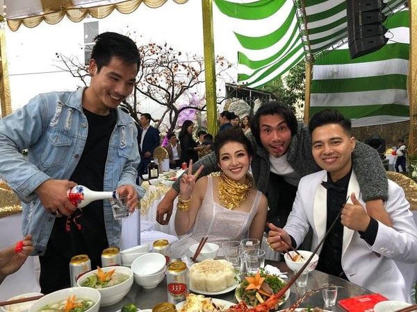 dam cuoi xa hoa anh 3