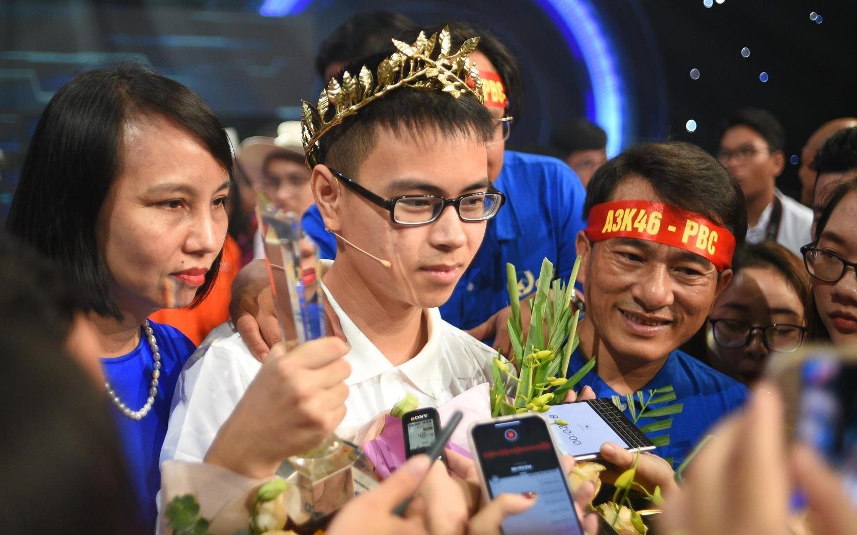 Tan quan quan 'Duong len dinh Olympia' chia se cam xuc chien thang hinh anh