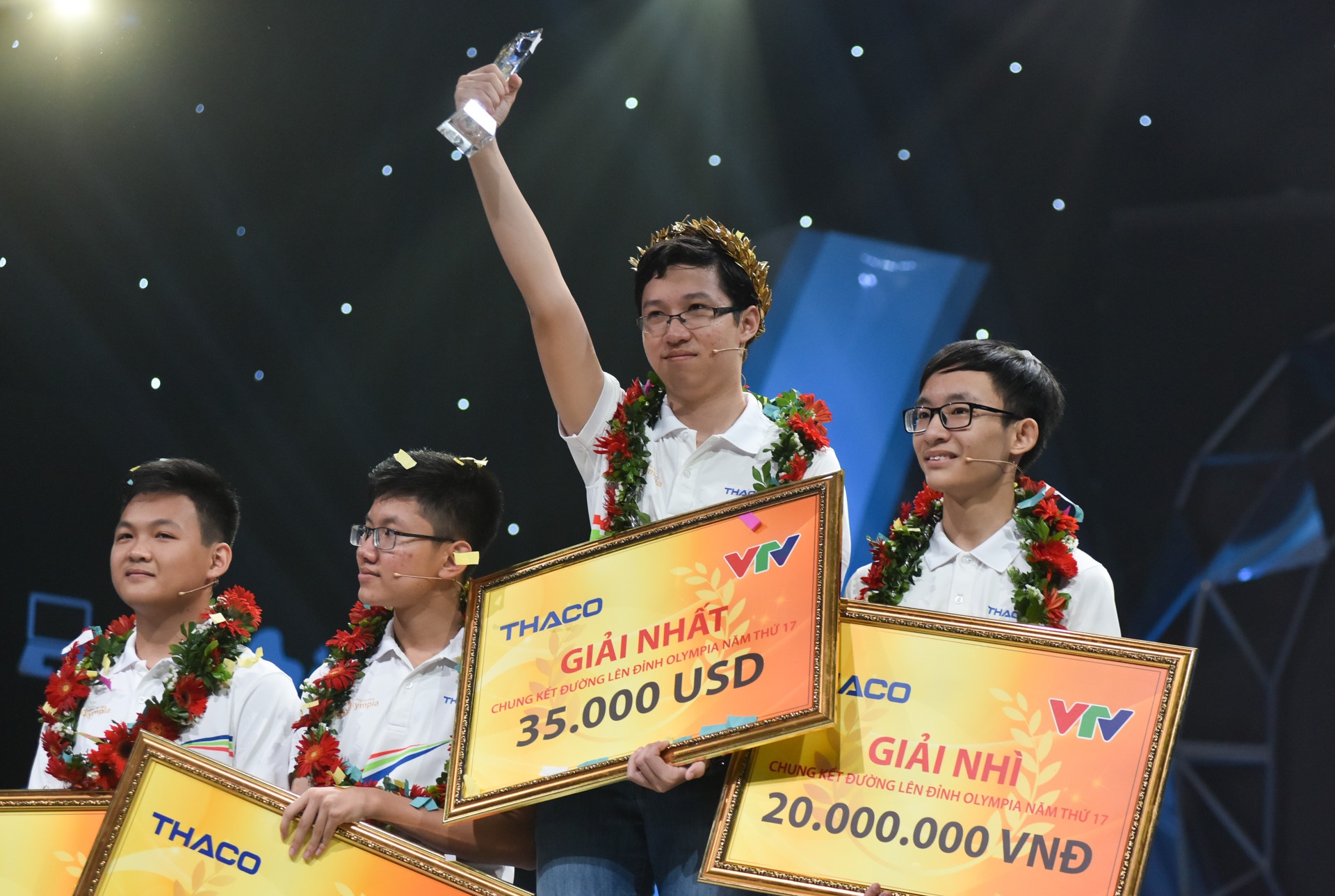 Duong len dinh Olympia anh 1