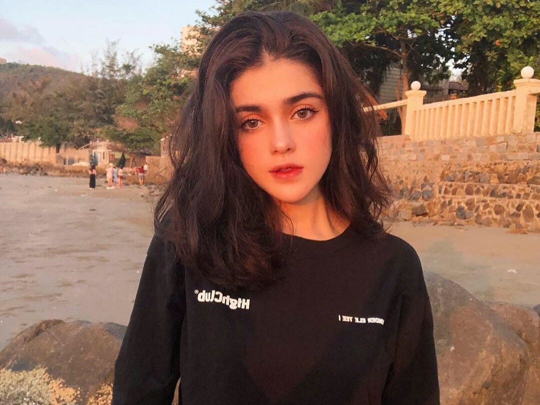 hot girl lai nhieu dong mau anh 5