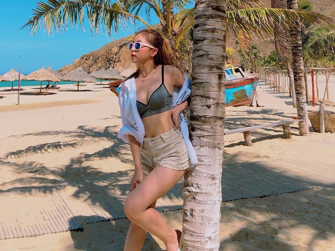 ban gai cau thu khoe dang anh 4