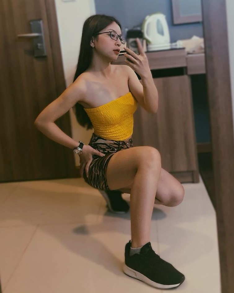 ban gai cau thu khoe dang anh 5