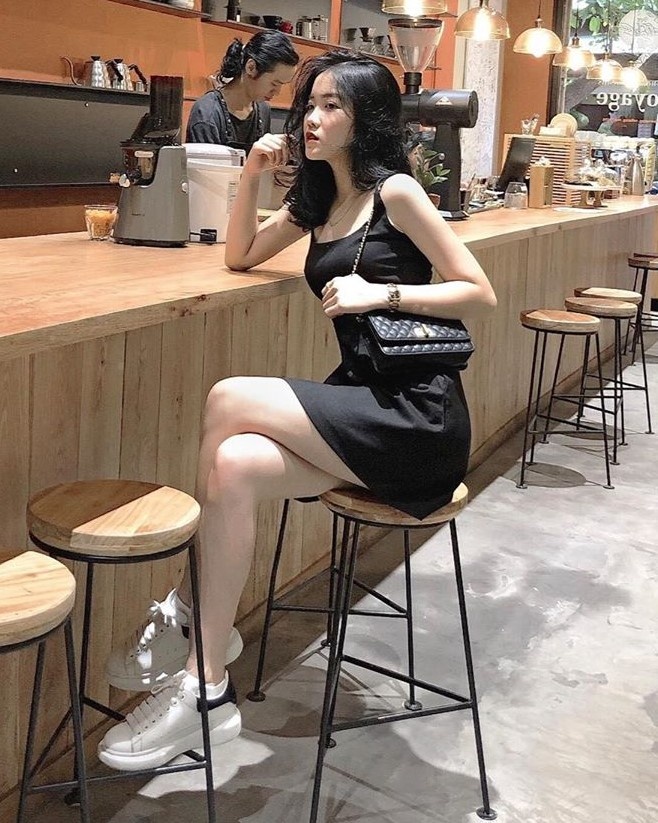 ban gai cau thu khoe dang anh 9