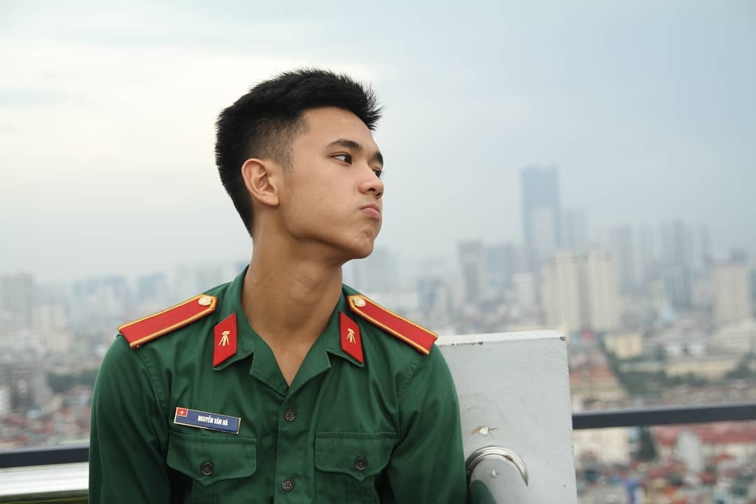 hot boy quan nhan anh 2