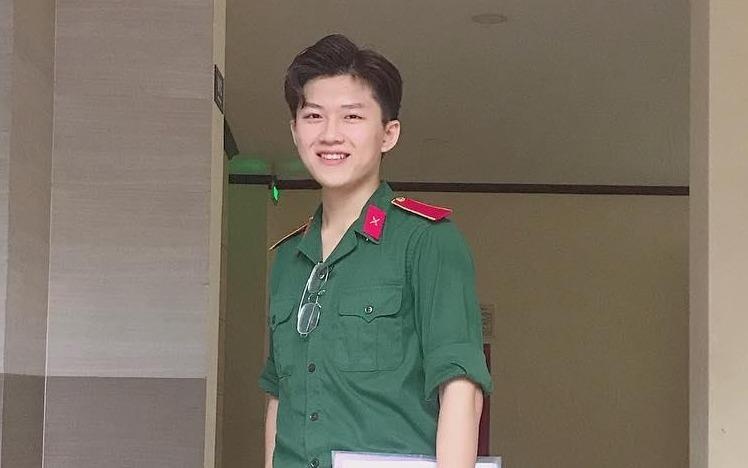 Hot boy DH Van hoa nghe thuat Quan doi cover hit 'Song gio' cua Jack hinh anh