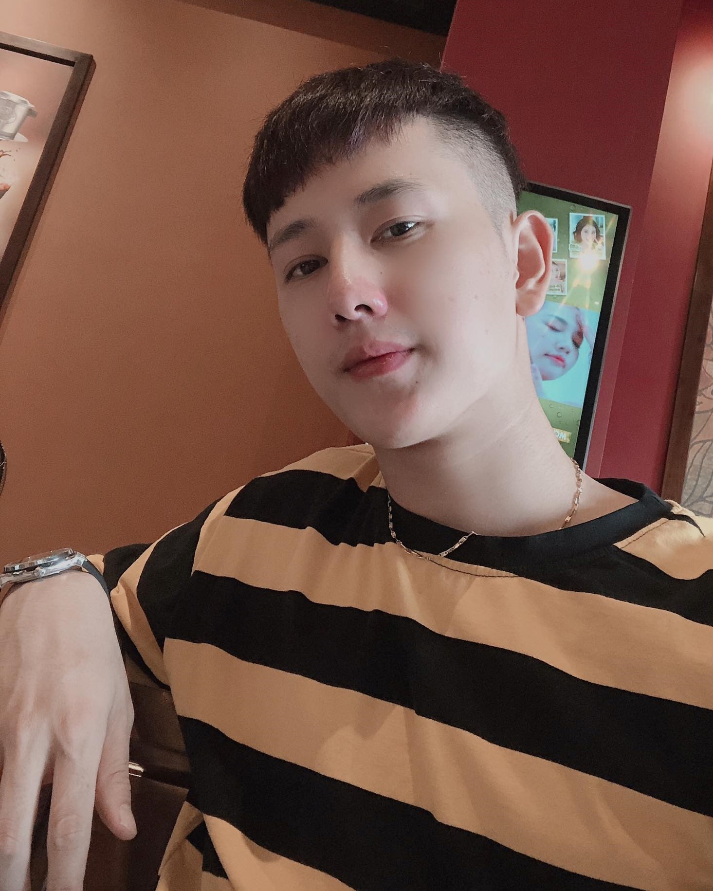 chang trai mac do canh ve duoc tim kiem anh 11