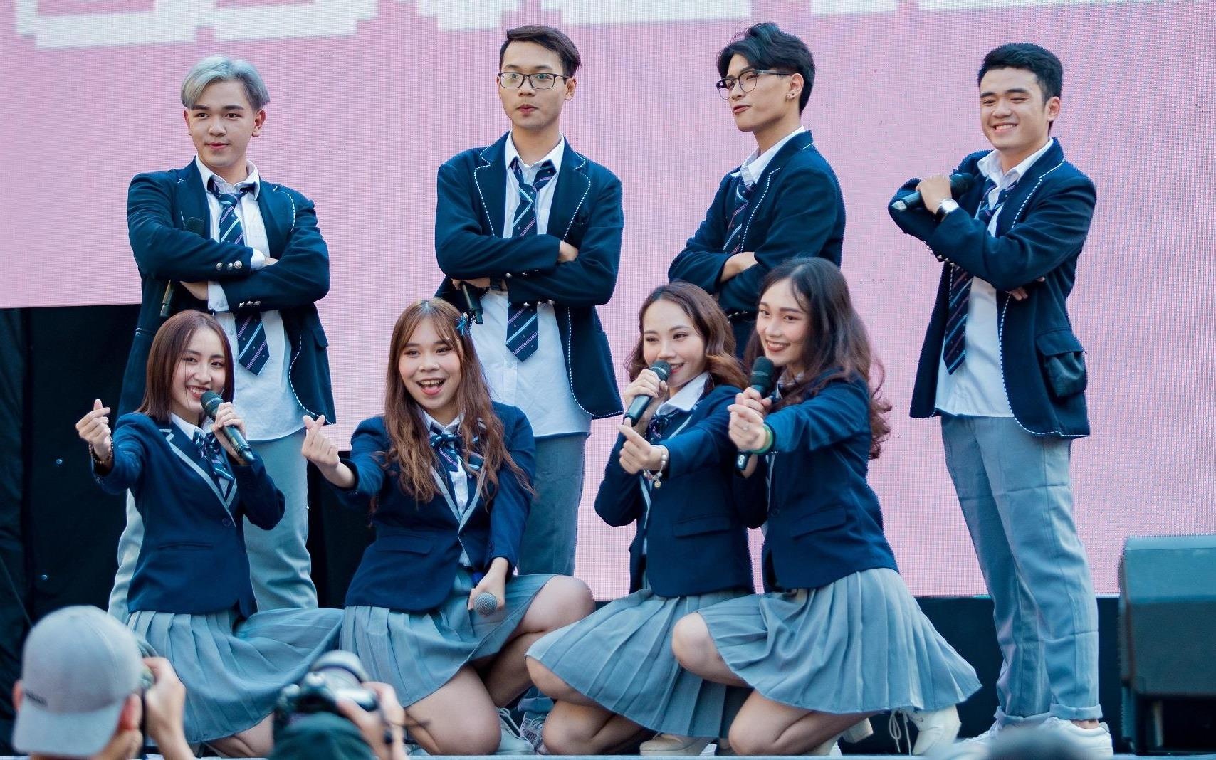 Man bay cach 'tha thinh' cuc tinh cua sinh vien DH Kinh te quoc dan hinh anh