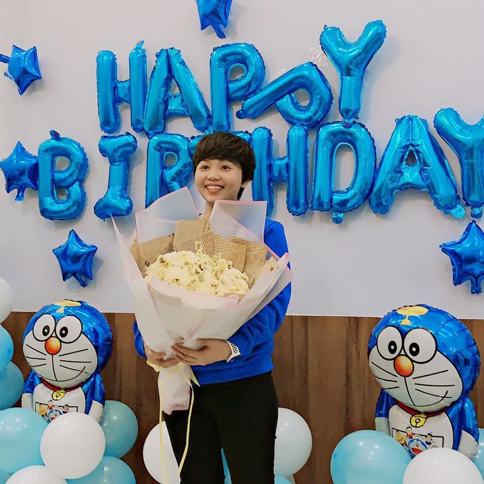 cô gái trang trí phòng toàn Doraemon ảnh 5 co gai trang tri phong toan Doraemon anh 5