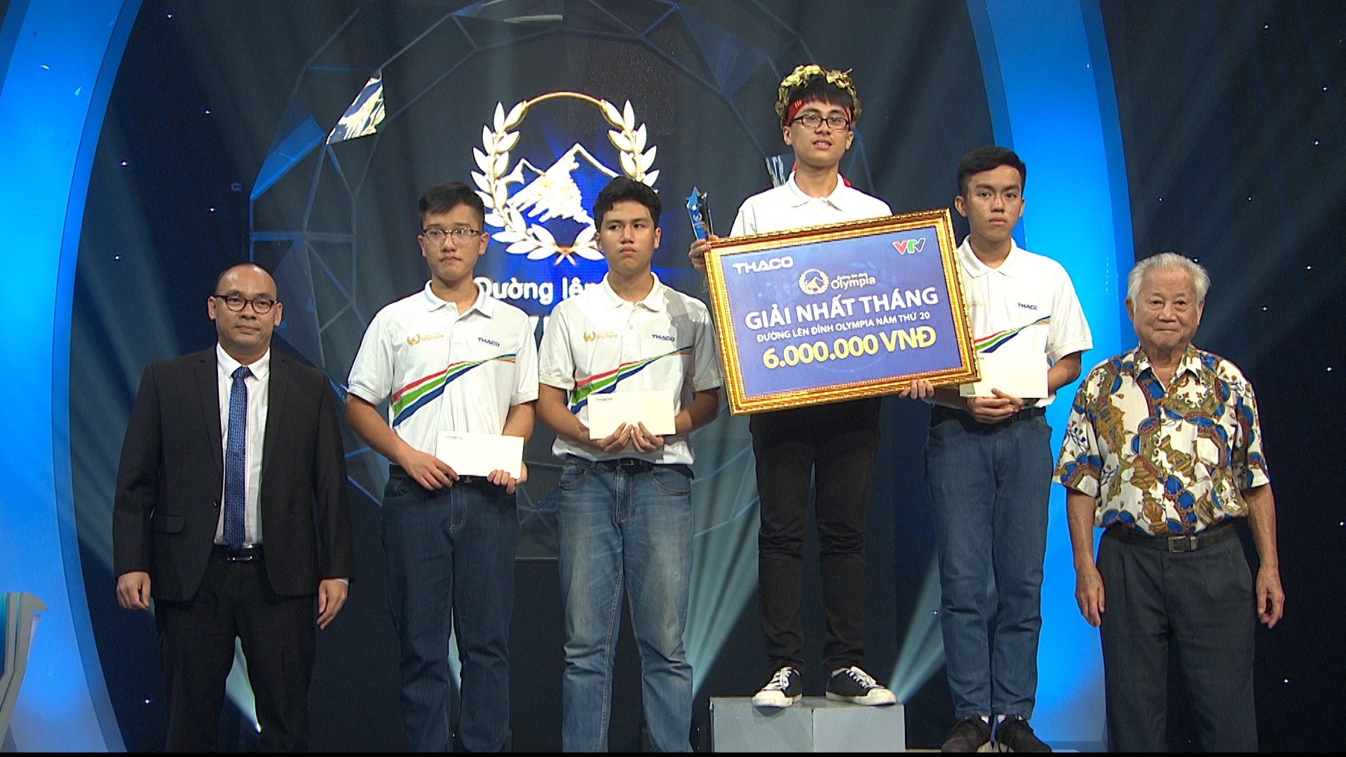 Duong len dinh Olympia anh 1