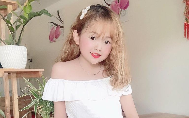 Co gai 20 tuoi nho nhu hoc sinh lop 1: 'Ai noi nit ranh minh mac ke' hinh anh