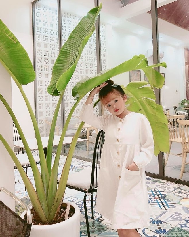 cô gái 20 tuổi chỉ cao 1, 25 m ảnh 2 co gai 20 tuoi chi cao 1, 25 m anh 2