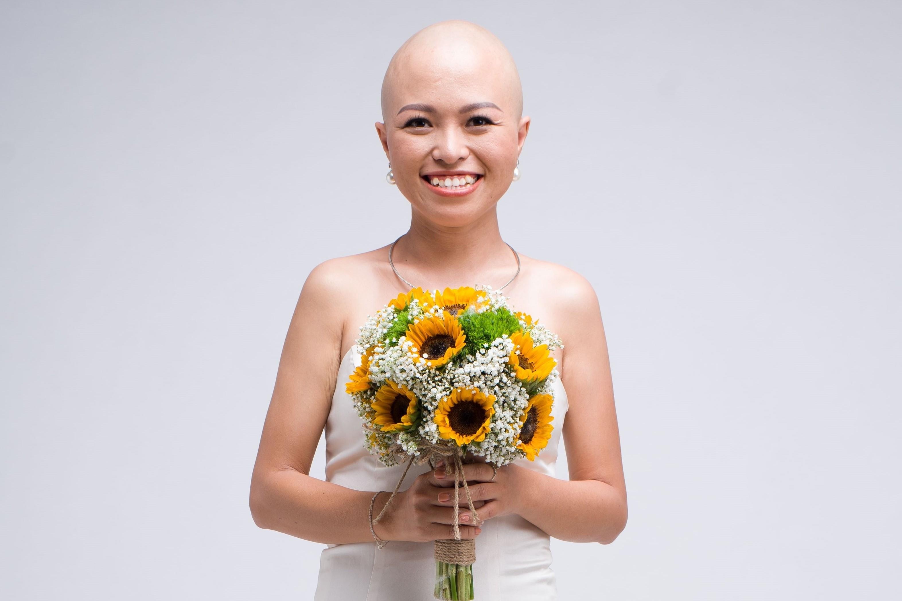 Thuy Muoi: 'Mat toc, khong long mi, long may, toi van dep va diu dang' hinh anh