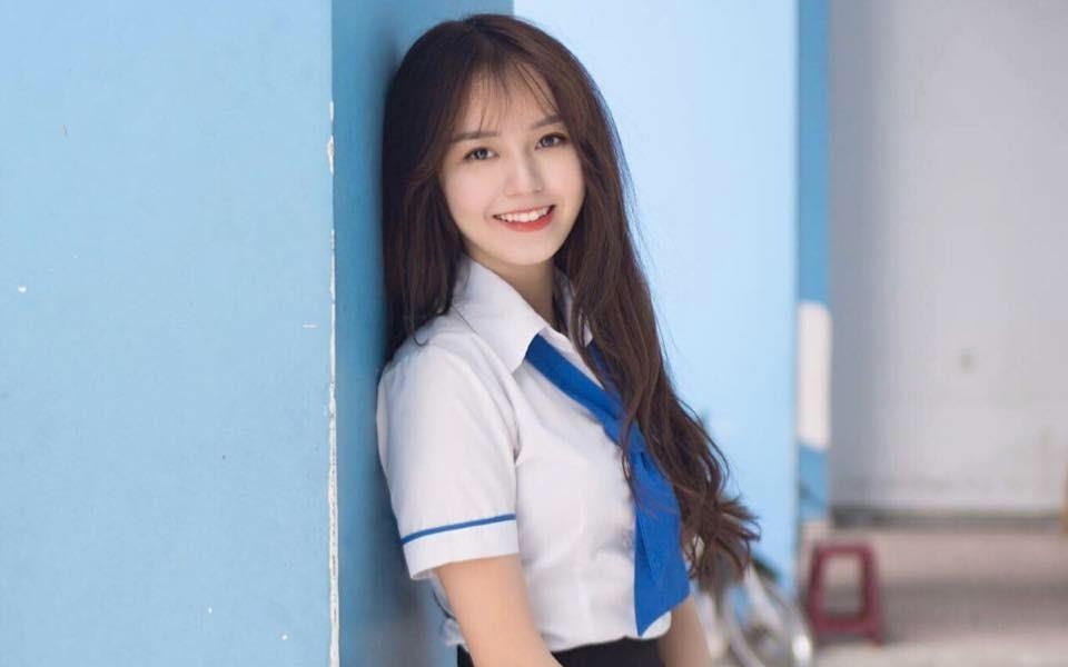 Hot girl IT co thang kiem 50 trieu dong sau khi noi tieng tren mang hinh anh