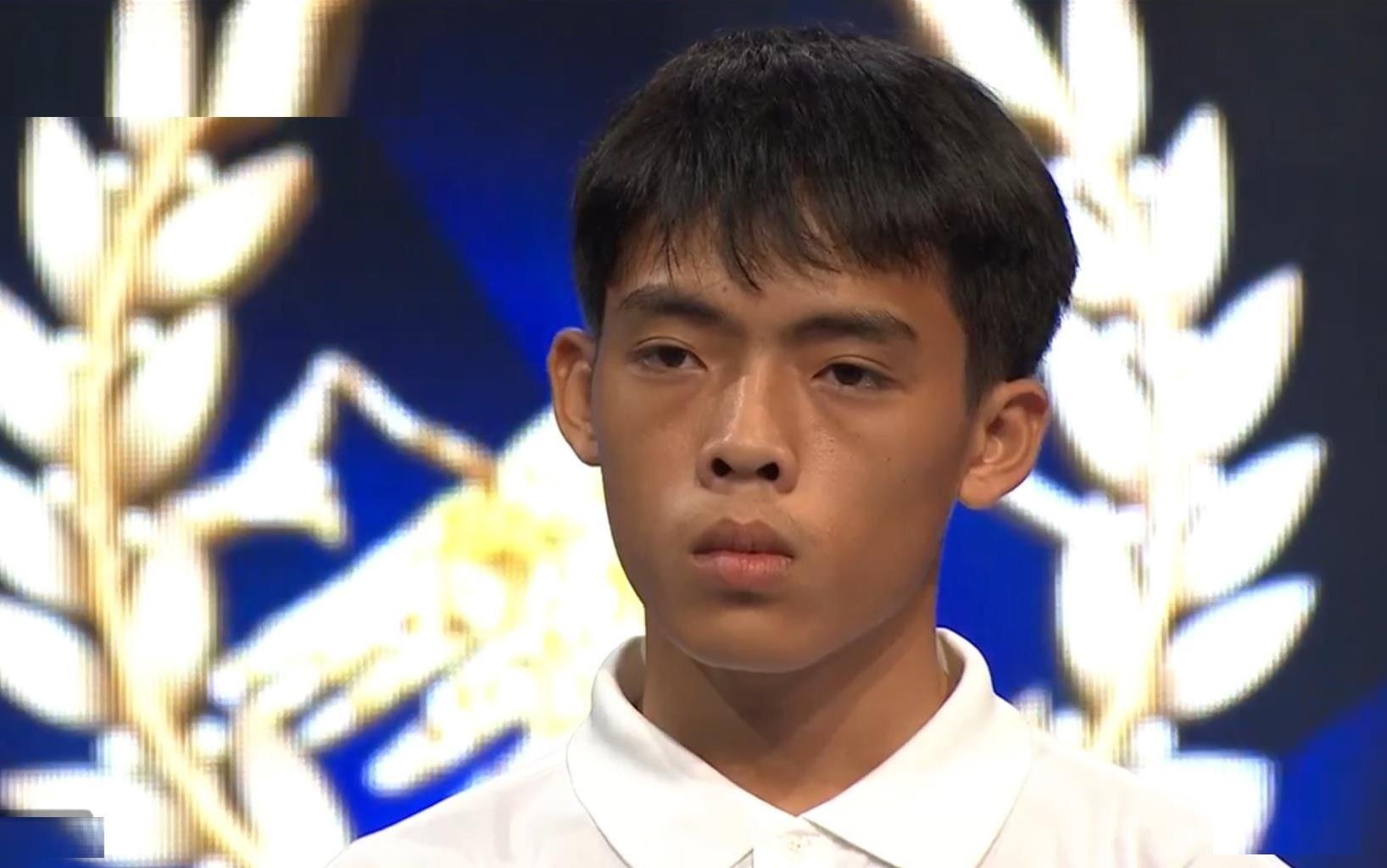 10X gap 'su co' noi nham ten MC gianh giai nhat tuan Olympia hinh anh