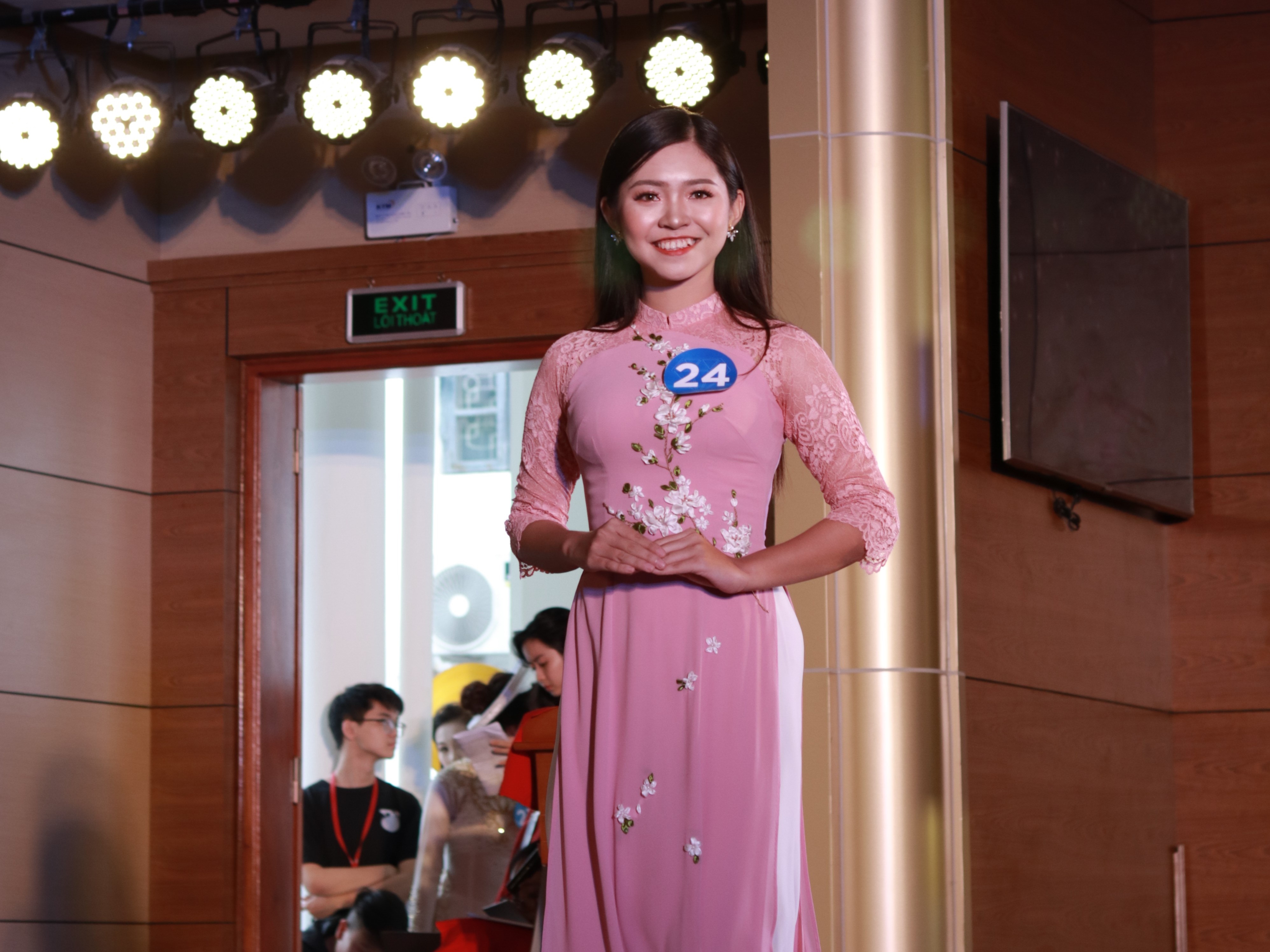 top 12 Duyen dang Ngoai thuong anh 4