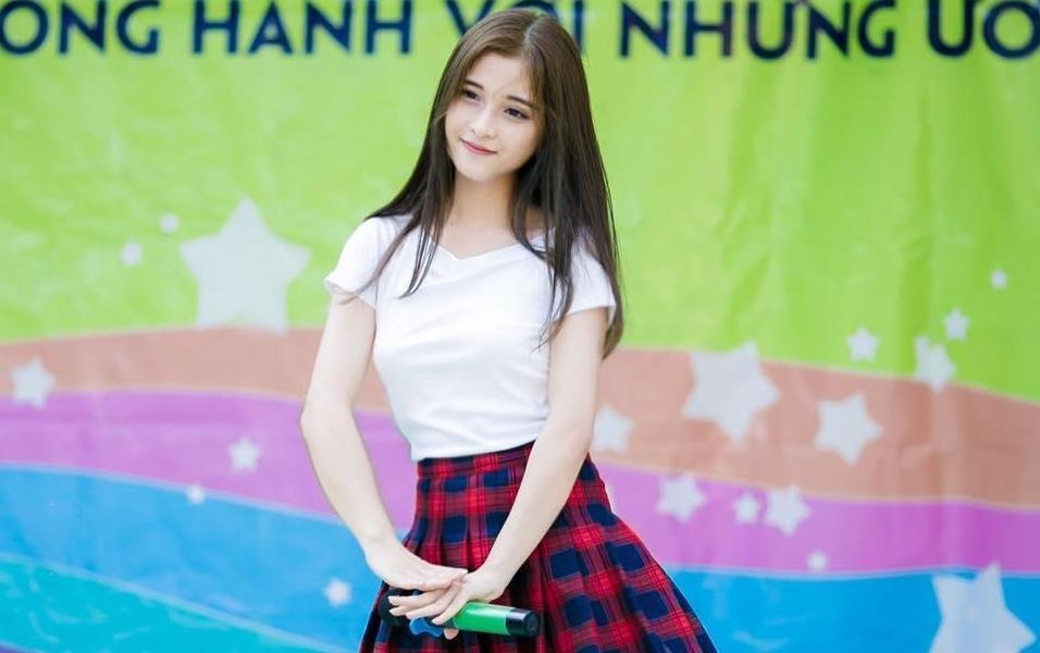 'Ban sao Nancy' bieu dien tren song truyen hinh hinh anh