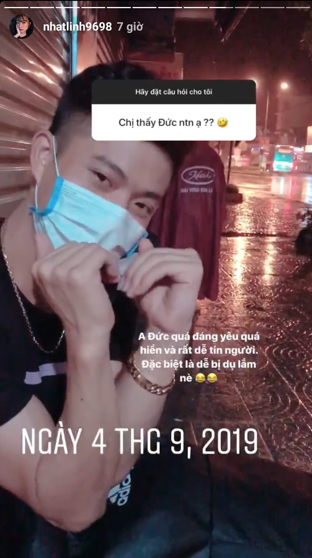 Phan Van Duc va ban gai anh 1