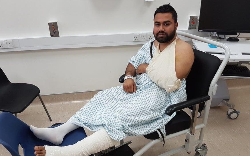 Tai xe giao do an va nguy co bi cuop, hanh hung, tai nan hinh anh