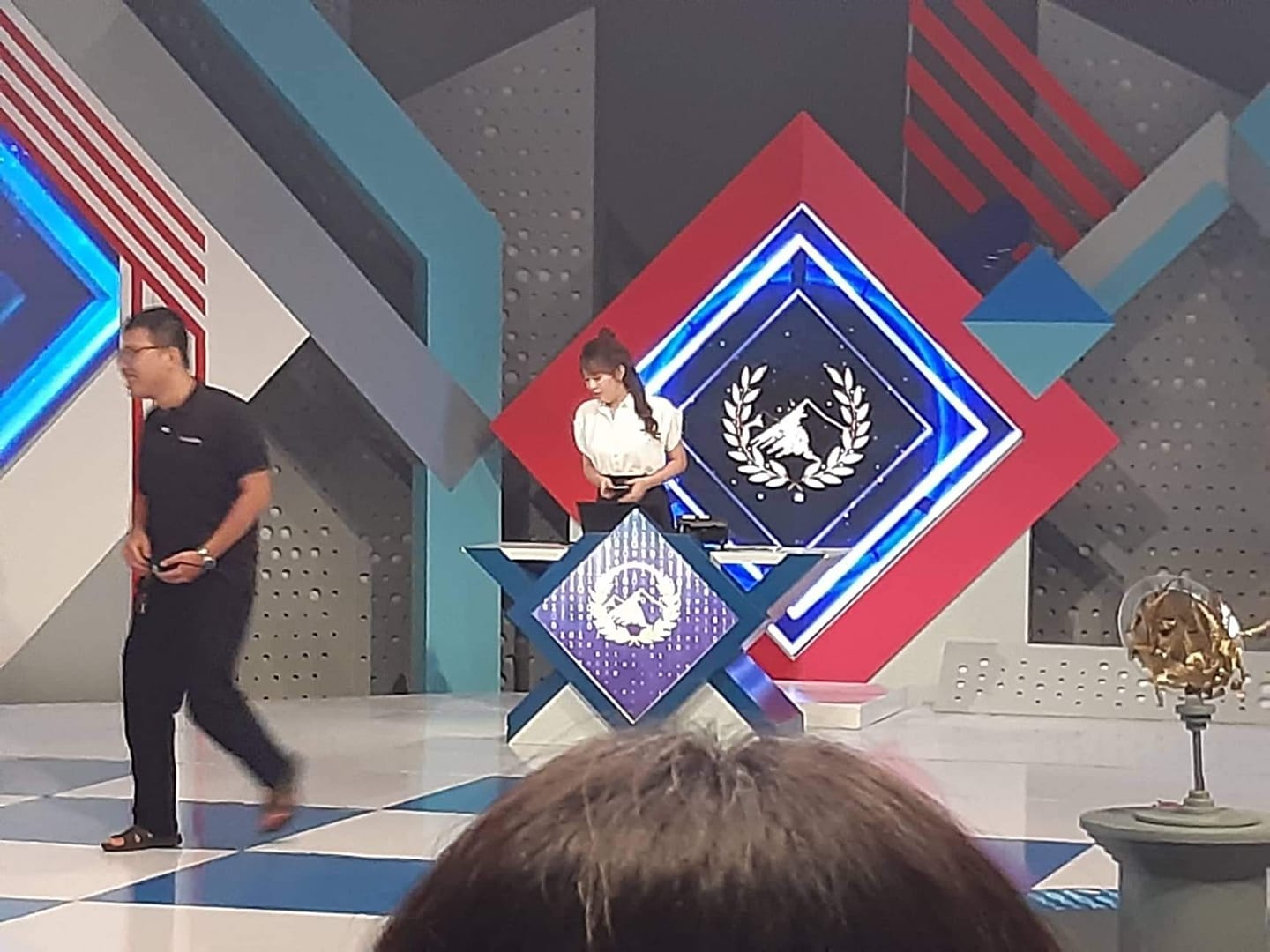 Đường lên đỉnh Olympia ảnh 2 Duong len dinh Olympia anh 2