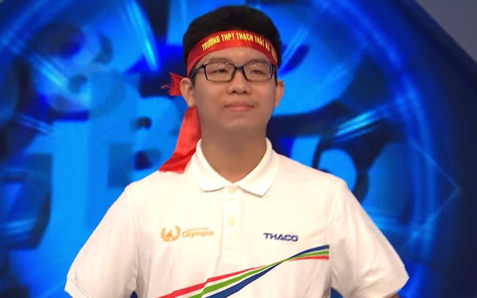 Nam sinh Ha Noi dan dau 'doan leo nui' voi 100 diem Khoi dong hinh anh