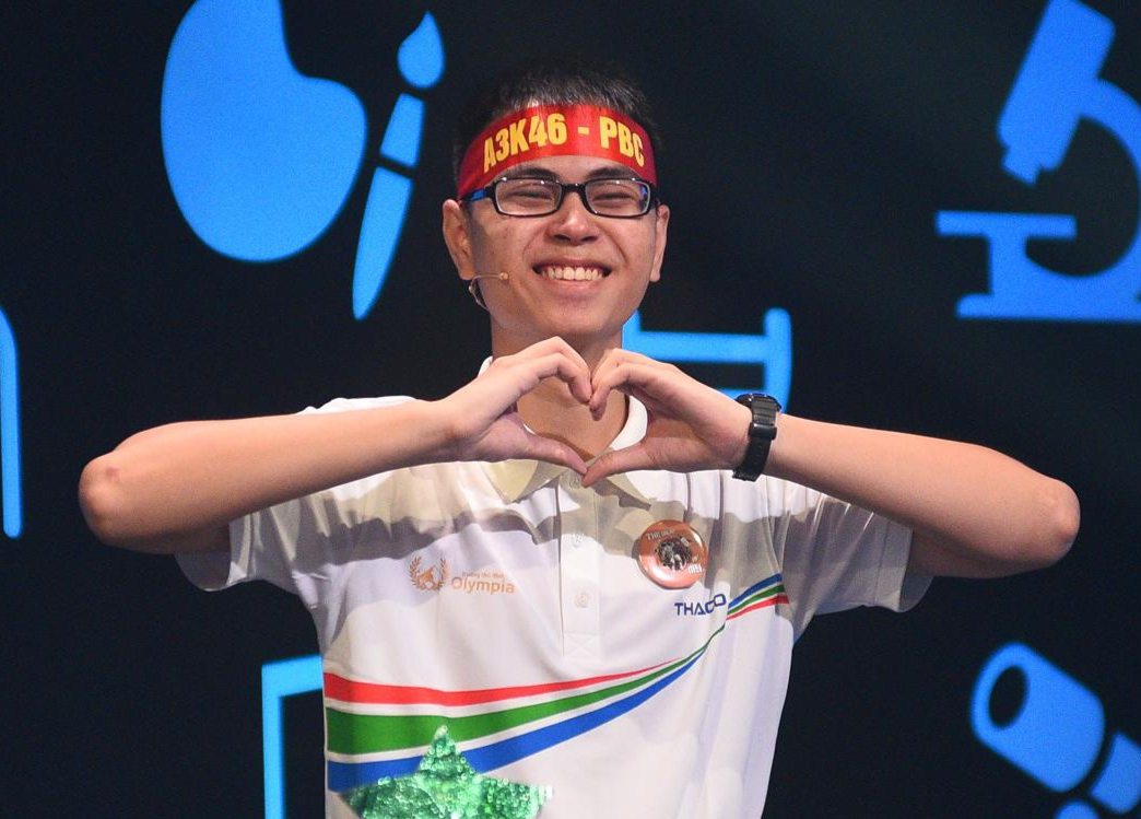 Quan quan Olympia 19 duoc khen noi tieng Anh tu tin tren truyen hinh hinh anh