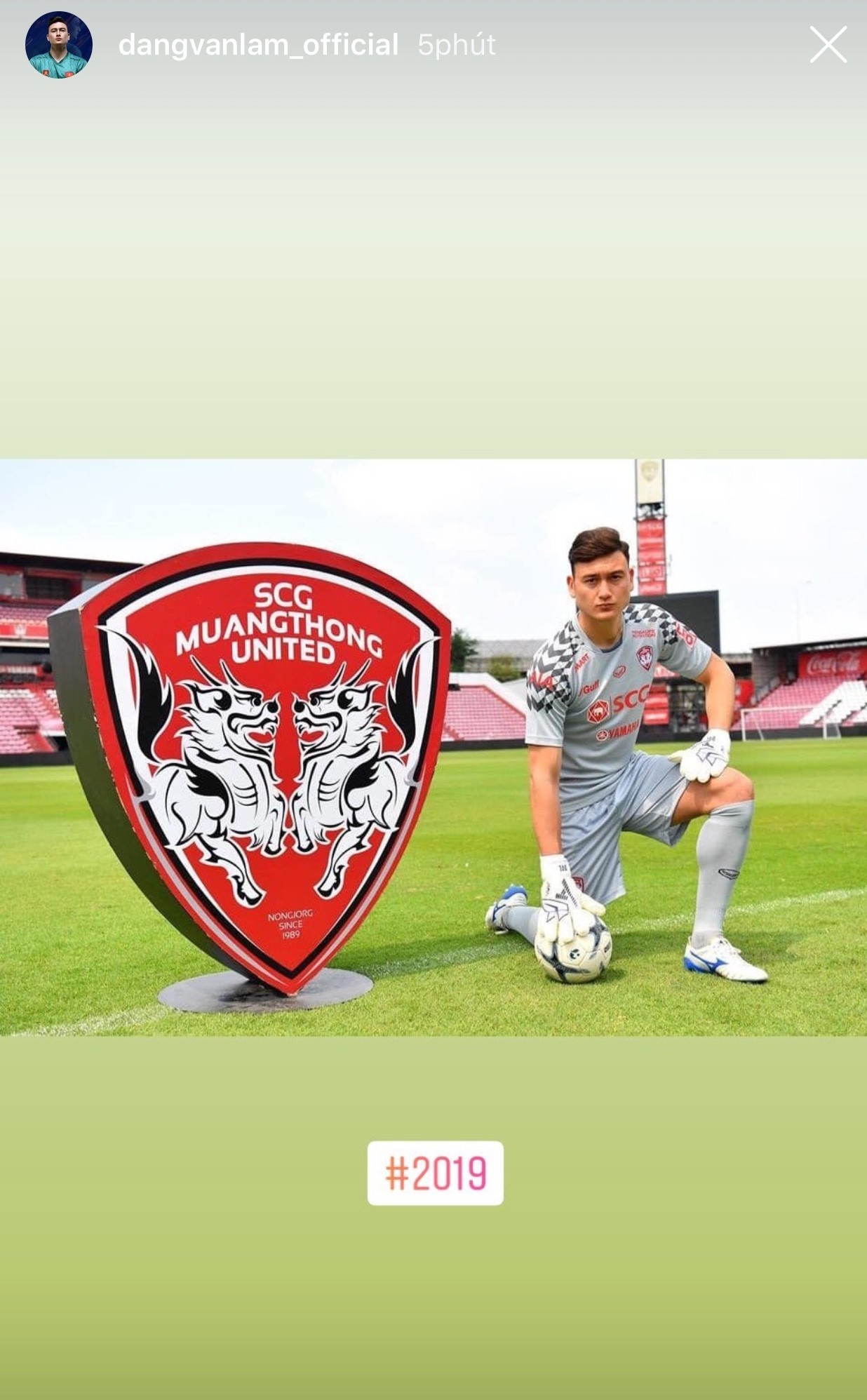 cau thu nghi le anh 6