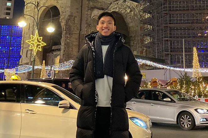 Hai Que cam on nguoi ham mo, Van Hau di choi o Duc ngay cuoi nam hinh anh