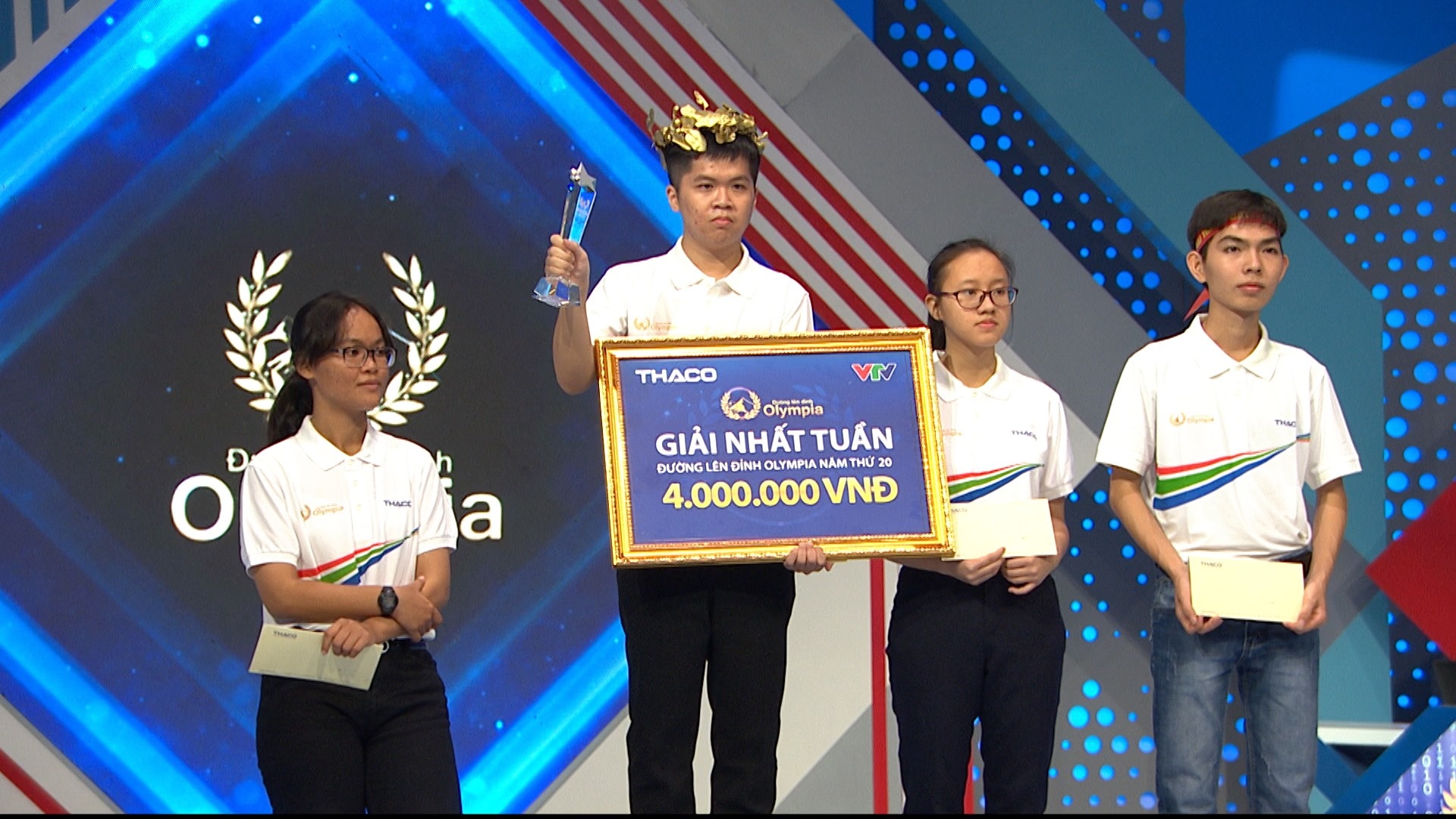 Duong len dinh Olympia anh 1