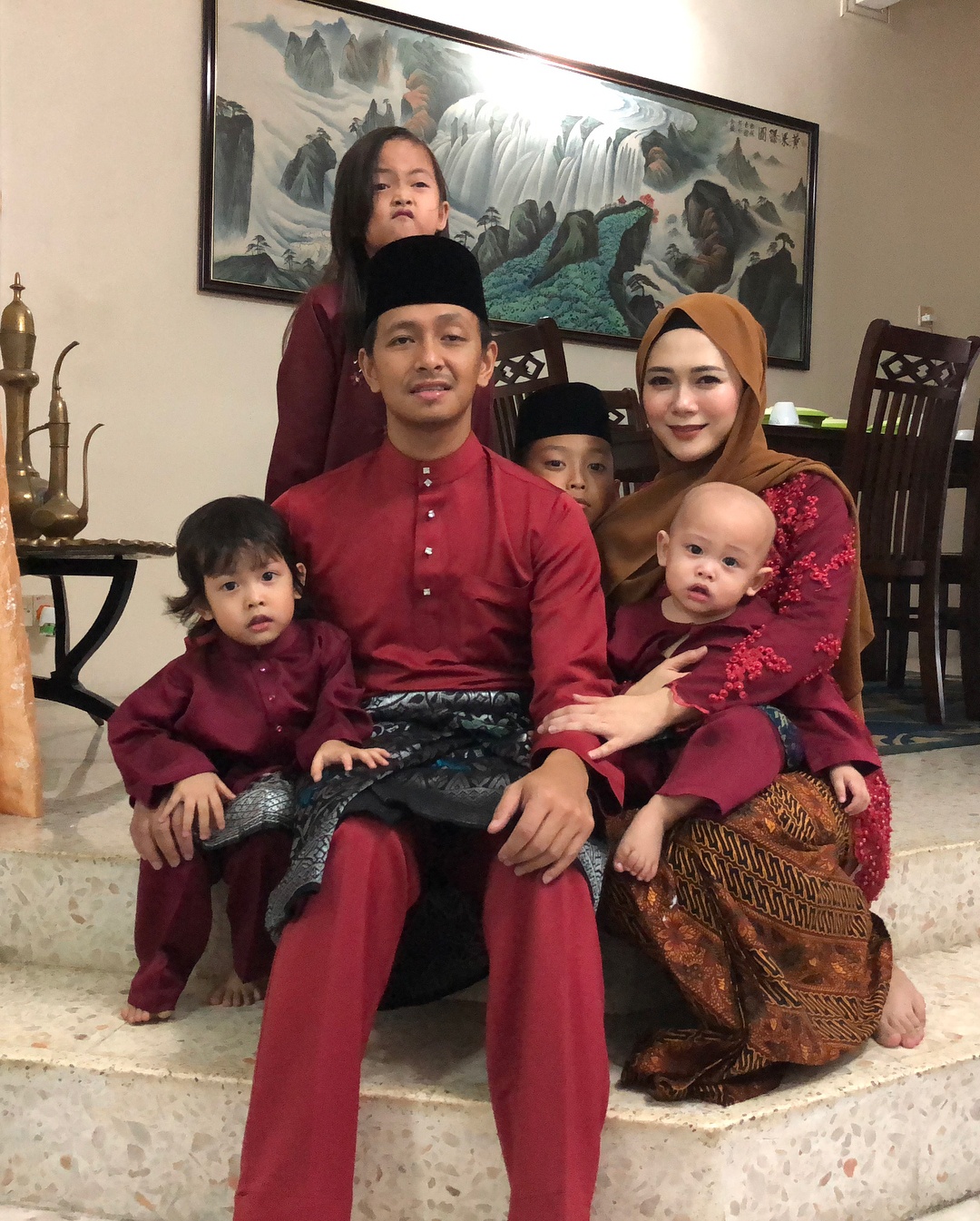 bà mẹ 6 con là streamer nổi tiếng Malaysia ảnh 3 ba me 6 con la streamer noi tieng Malaysia anh 3