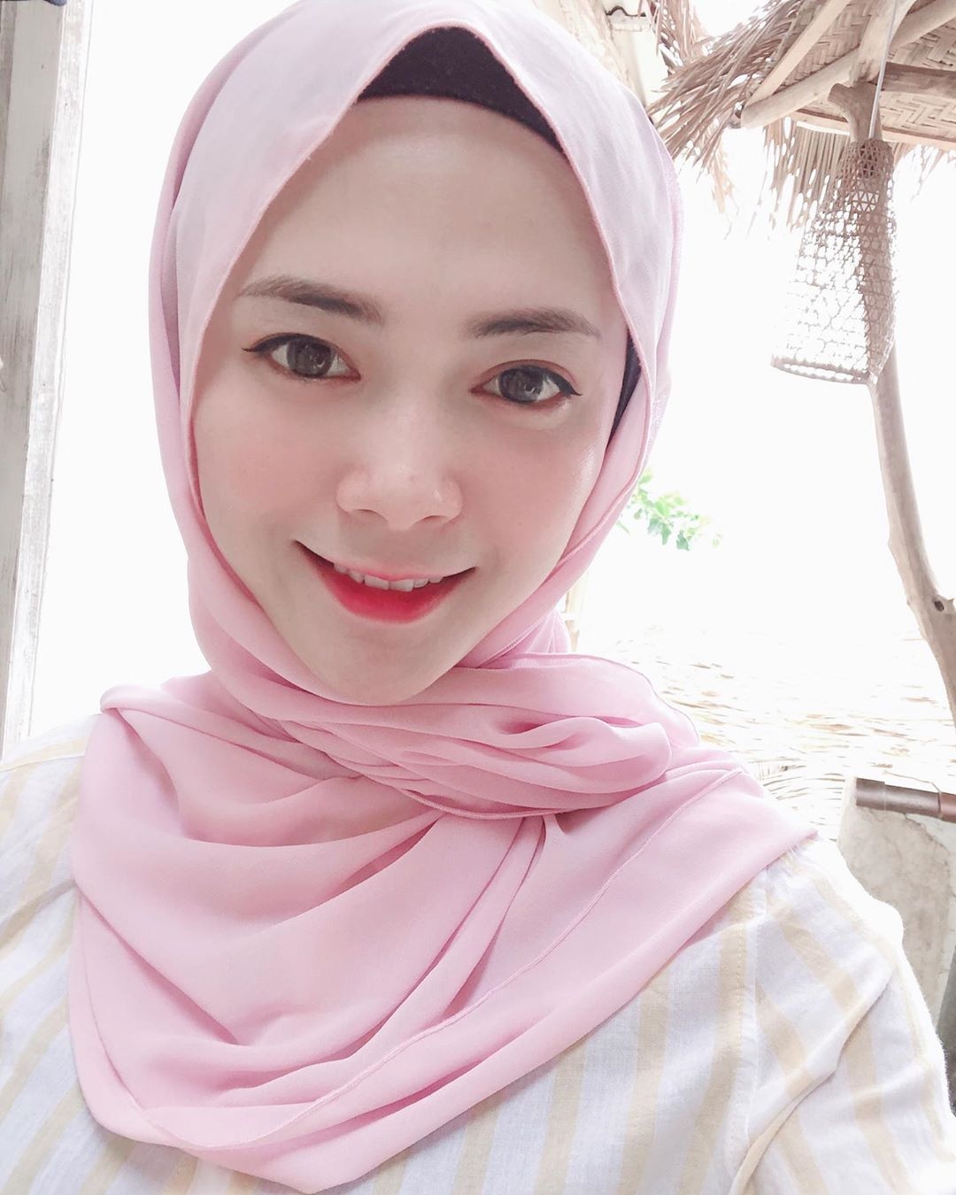 bà mẹ 6 con là streamer nổi tiếng Malaysia ảnh 1 ba me 6 con la streamer noi tieng Malaysia anh 1