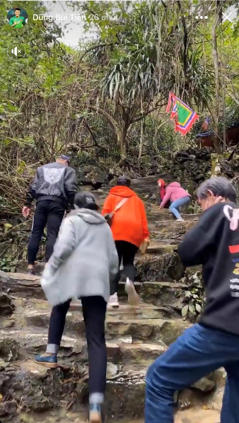 cau thu don Tet anh 6