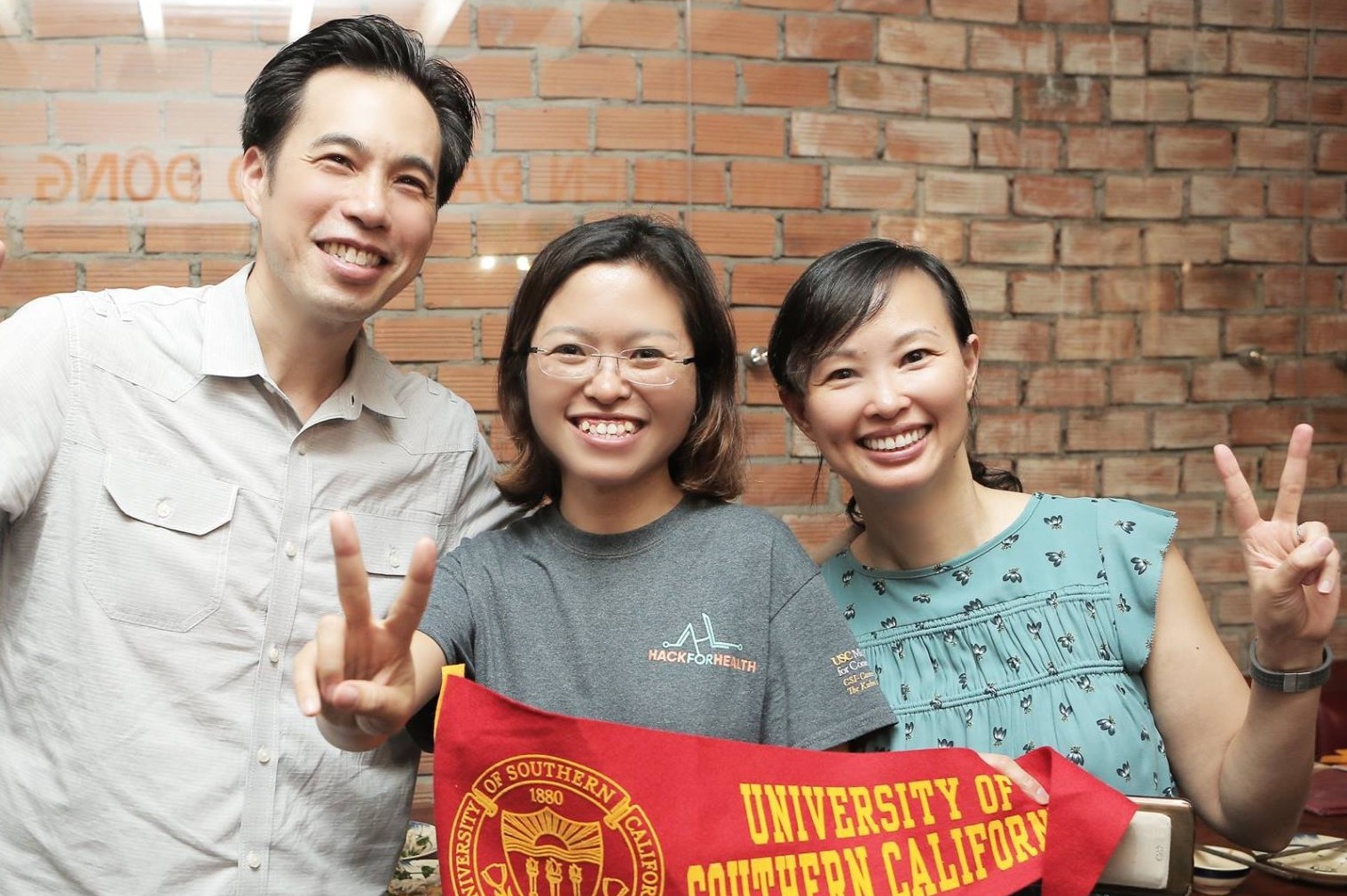 Ban be, dong nghiep dau buon khi Thuy Muoi qua doi hinh anh