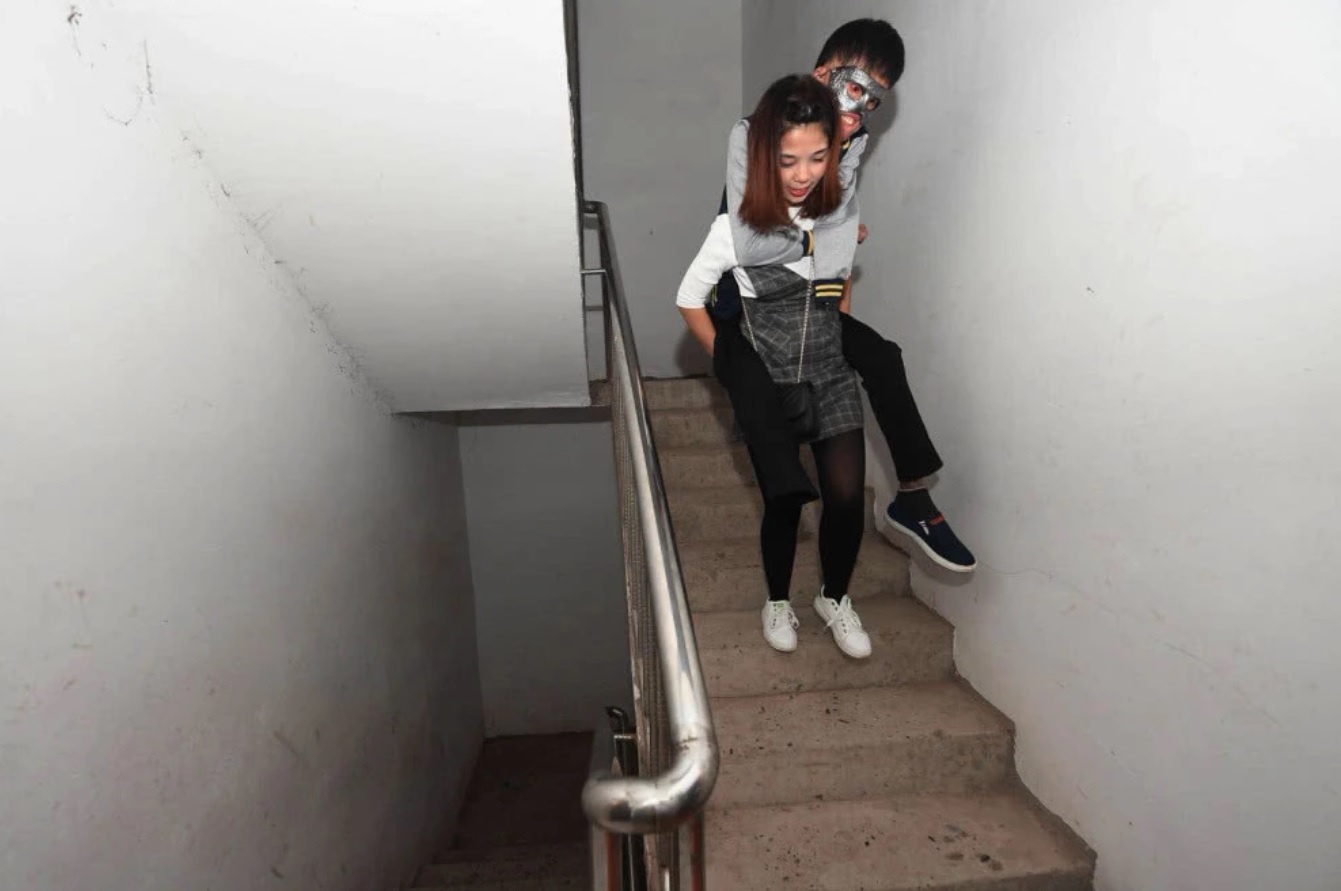 co gai yeu chang trai mat bien dang anh 5