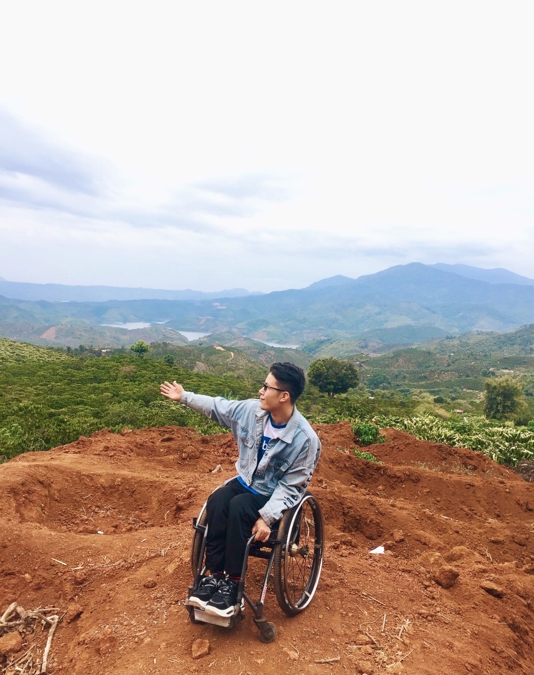 chàng trai khuyết tật phượt bằng xe 3 bánh ảnh 5 chang trai khuyet tat phuot bang xe 3 banh anh 5