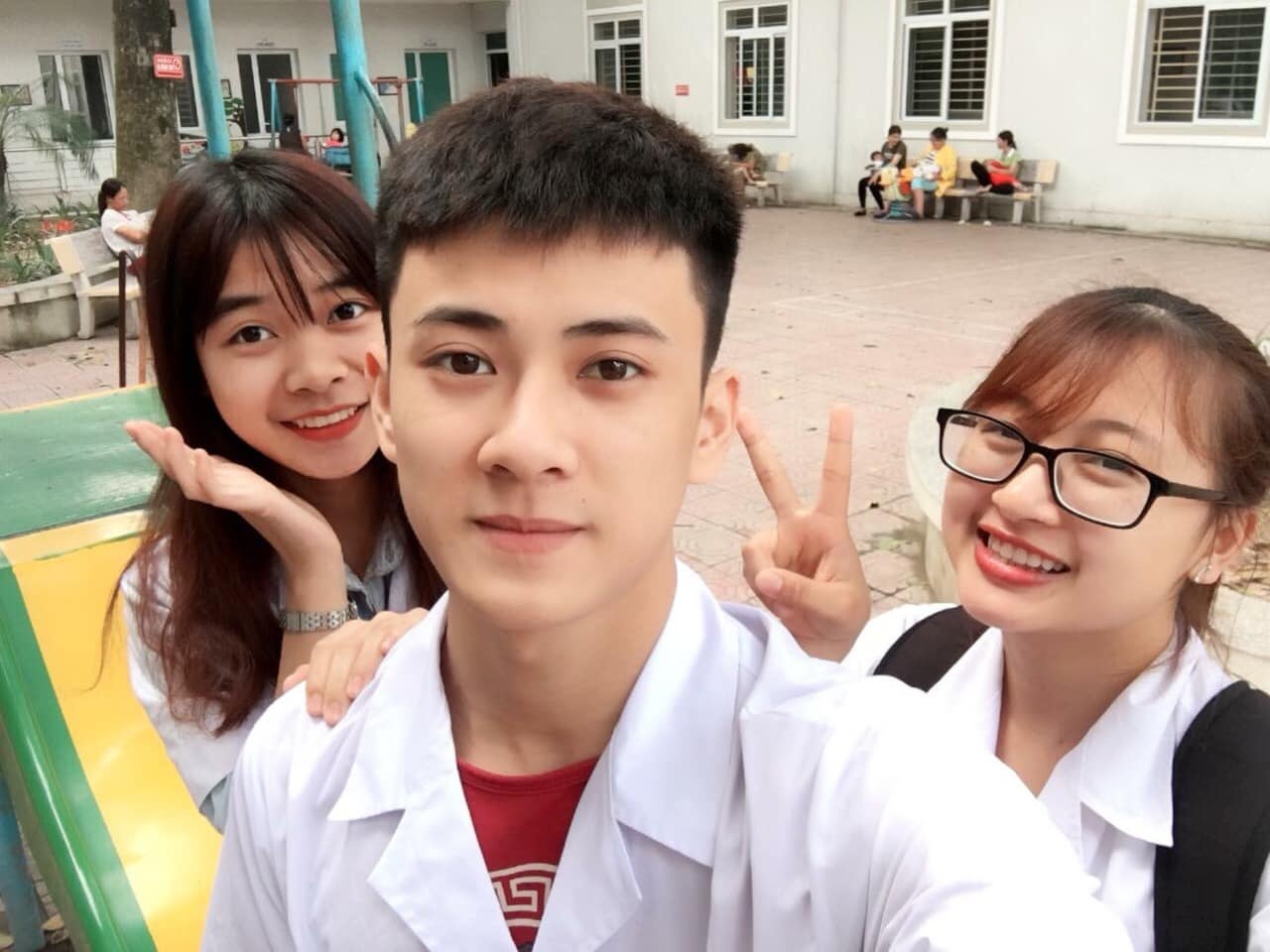 Nam sinh trường Y body 6 múi ảnh 10 Nam sinh truong Y body 6 mui anh 10