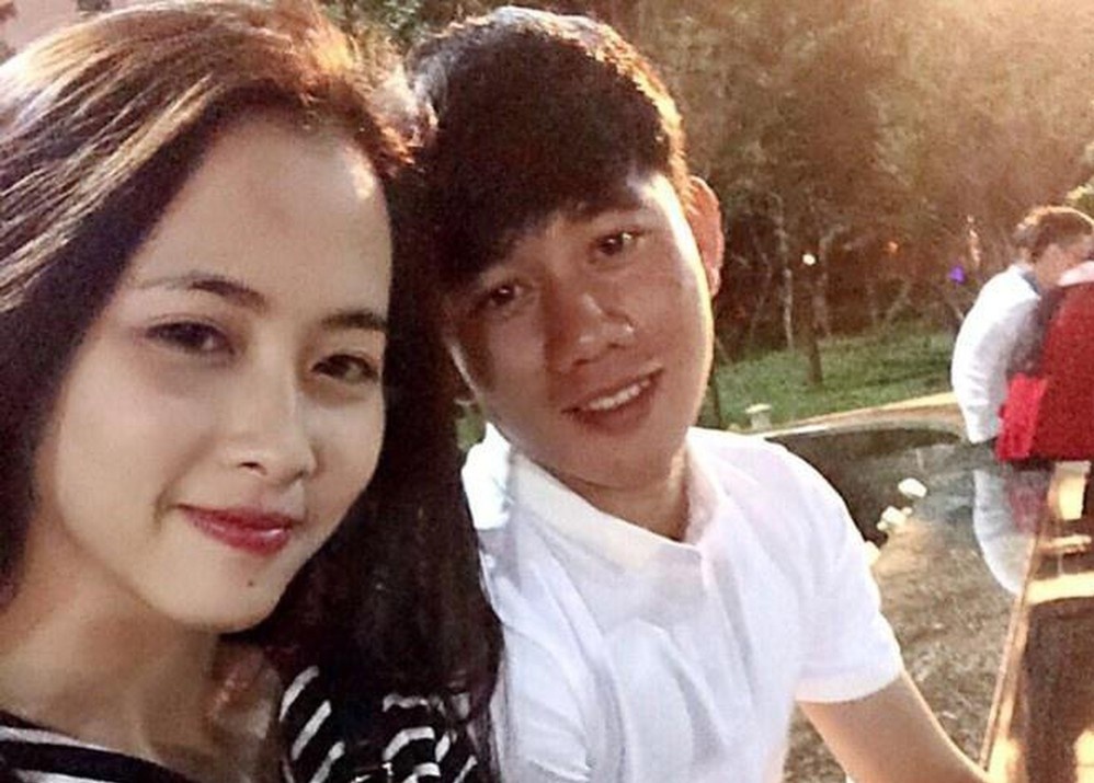 Minh Vuong dang anh voi ban gai cu vao ngay 29/2 hinh anh