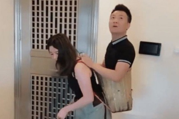 Doi khuyet tat noi tieng Trung Quoc chia tay sau 10 nam gan bo hinh anh