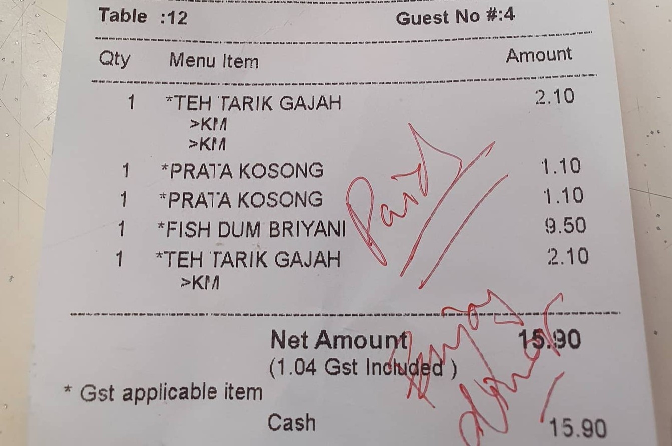 Gia dinh ngheo bat ngo duoc nguoi la tra 15.90 SGD cho bua an hinh anh