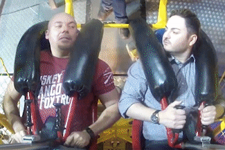 Chang trai ngat xiu khi choi tro mao hiem hinh anh