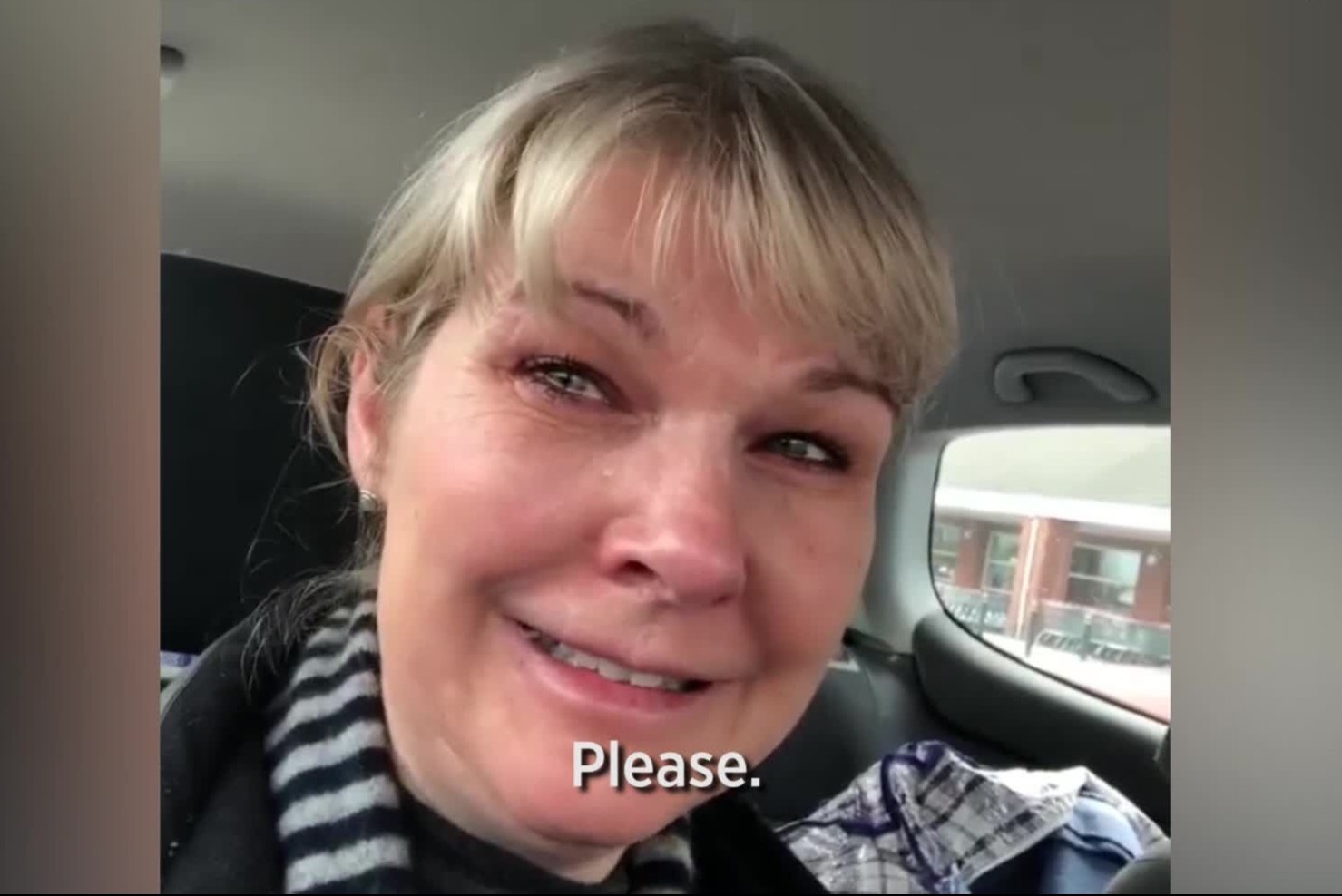 Y ta khoc vi khong con gi de mua o sieu thi sau ca truc 48 tieng hinh anh