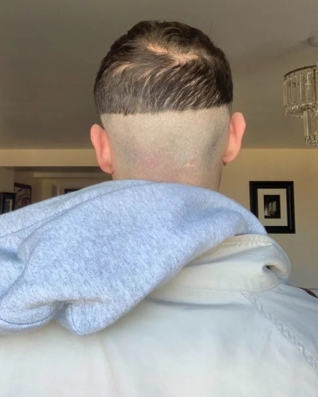 tu cat toc khi o nha cach ly anh 3