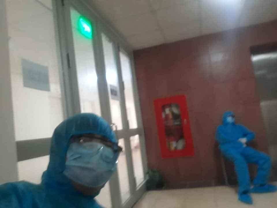 dân quân phục vụ trong khu cách ly ảnh 4 dan quan phuc vu trong khu cach ly anh 4