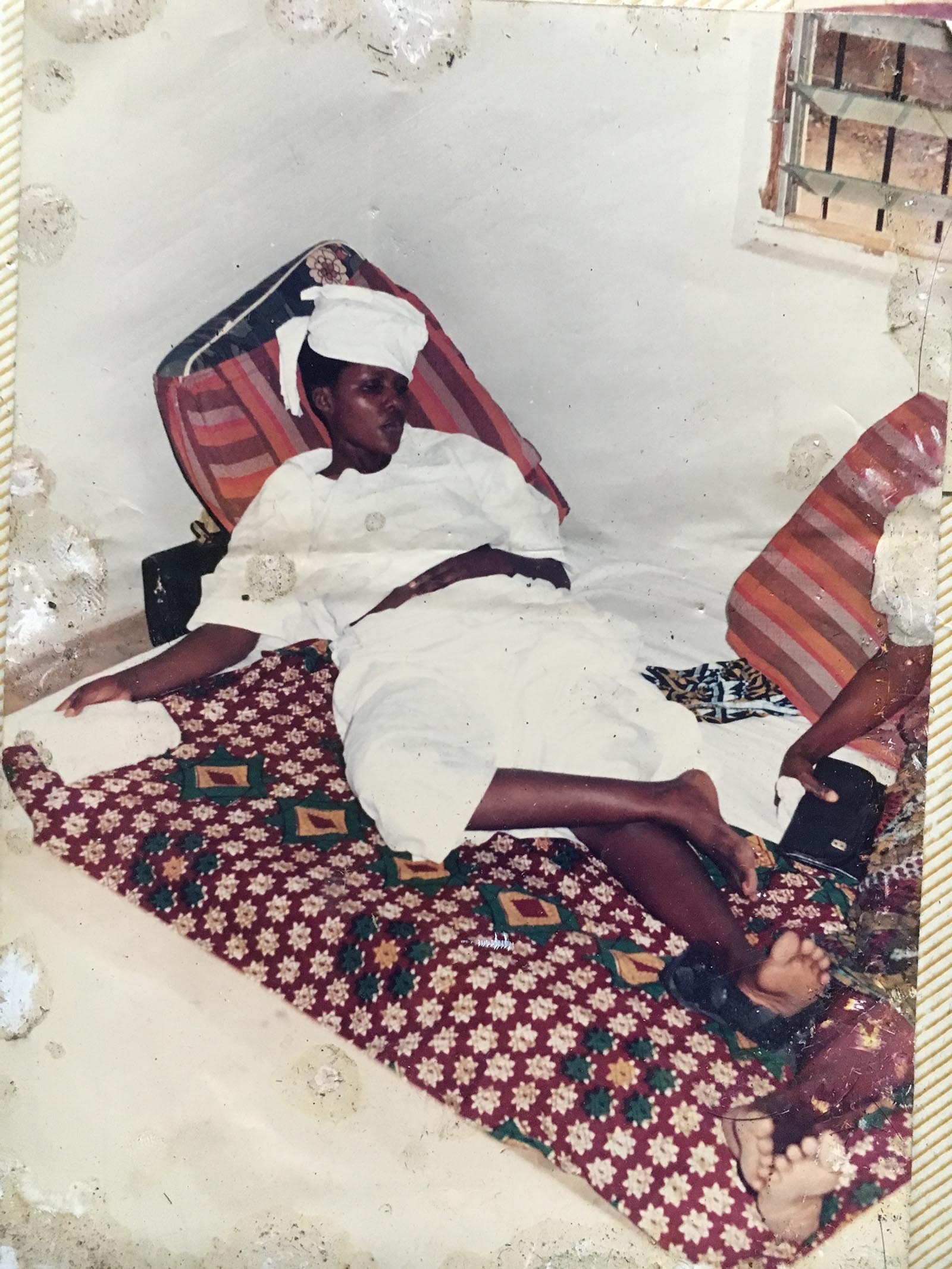 hủ tục góa phụ ở Nigeria phải chịu đựng ảnh 3 hu tuc goa phu o Nigeria phai chiu dung anh 3