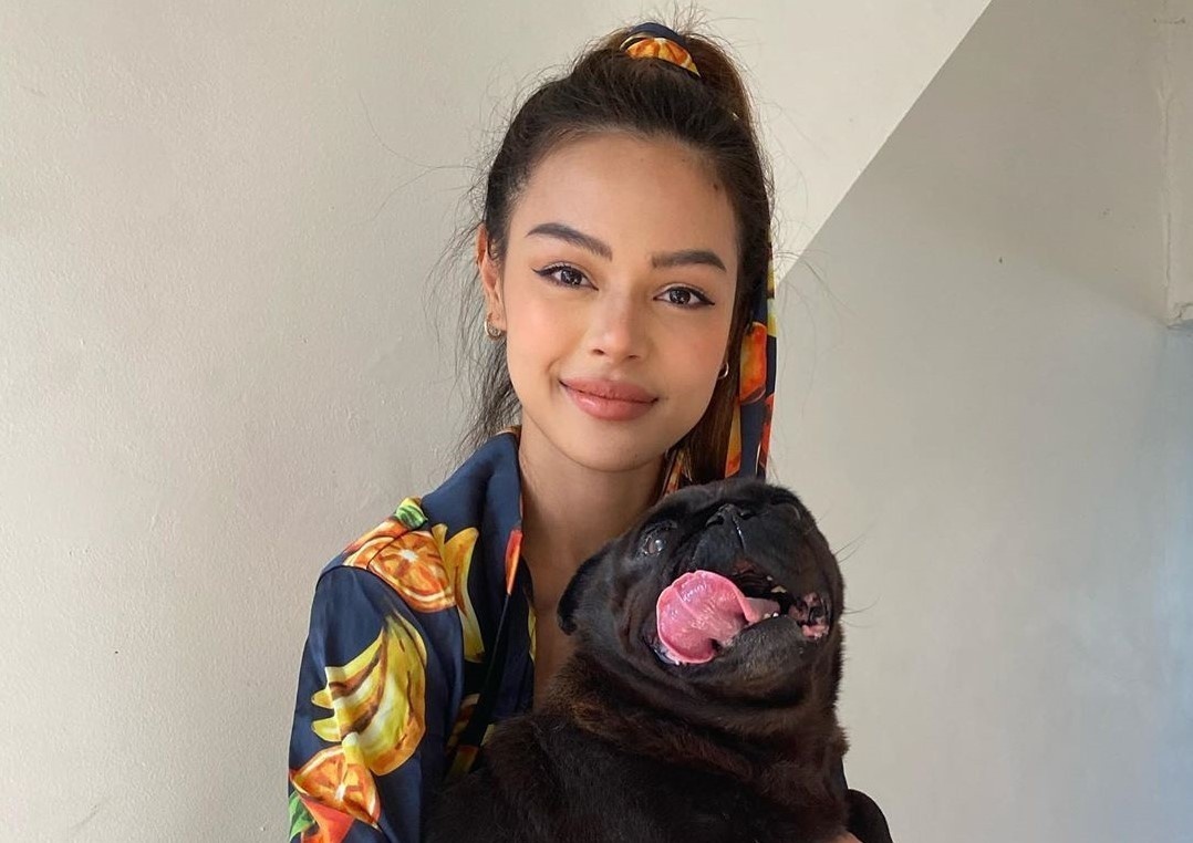 Lily Maymac, Celine Farach khoe mat moc khi o nha, cach ly xa hoi hinh anh