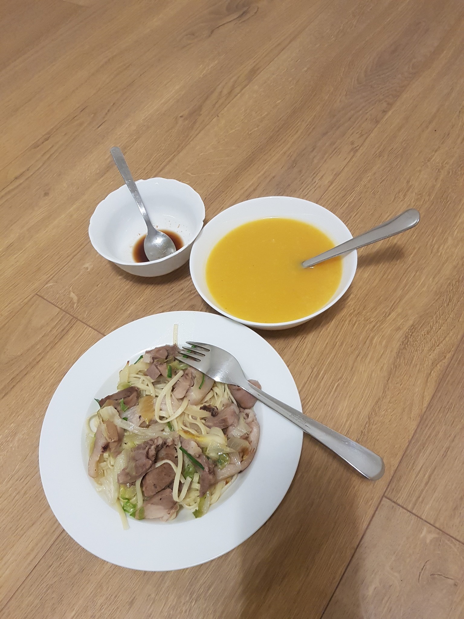 Tien si Viet o Thuy Si tu chua khoi Covid-19 tai nha anh 2