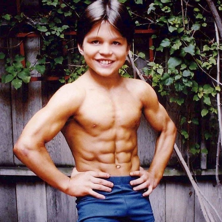 Cau be khoe nhat hanh tinh anh 3