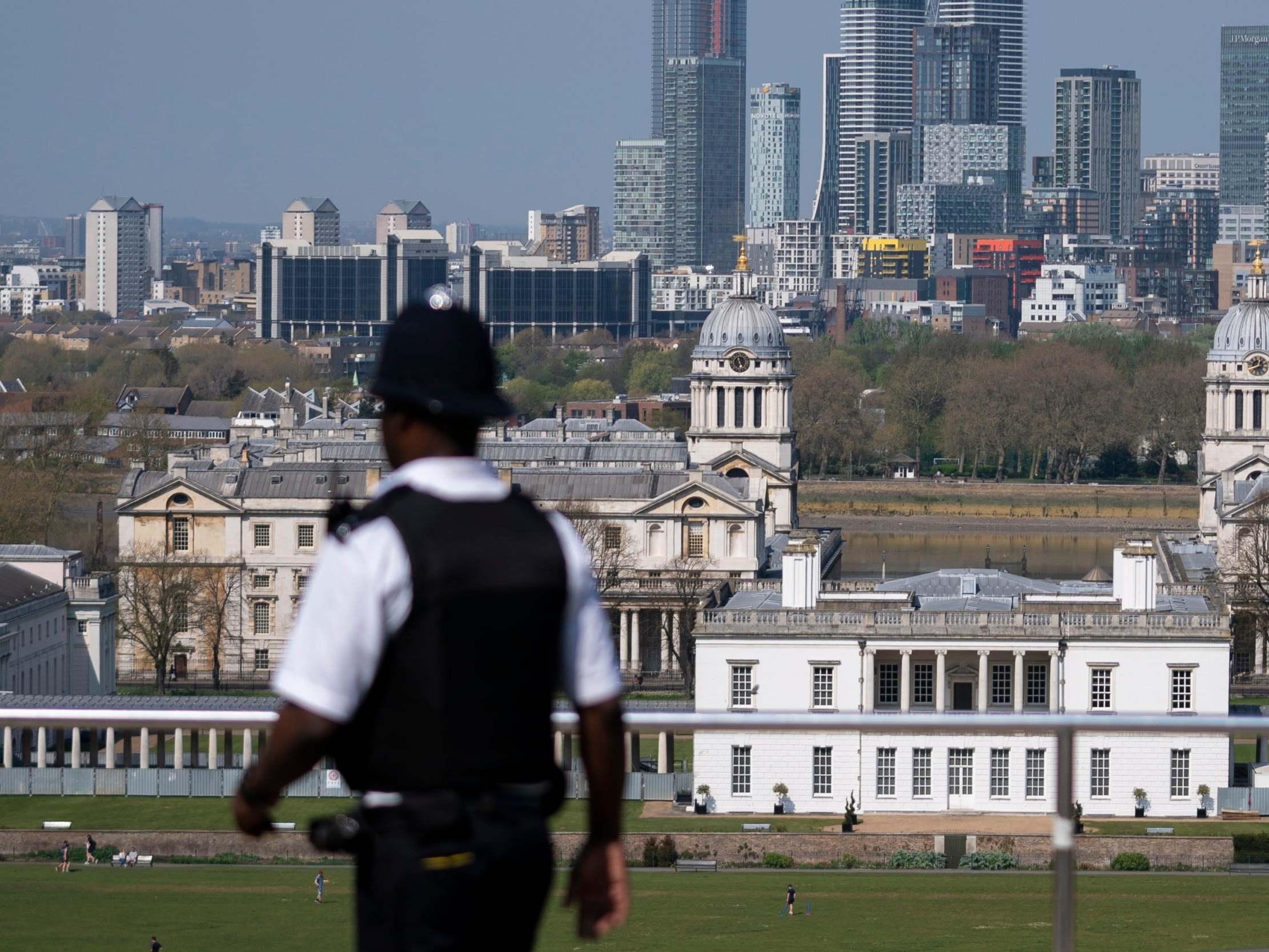 bi bo tu vi nho nuoc bot vao canh sat anh 1